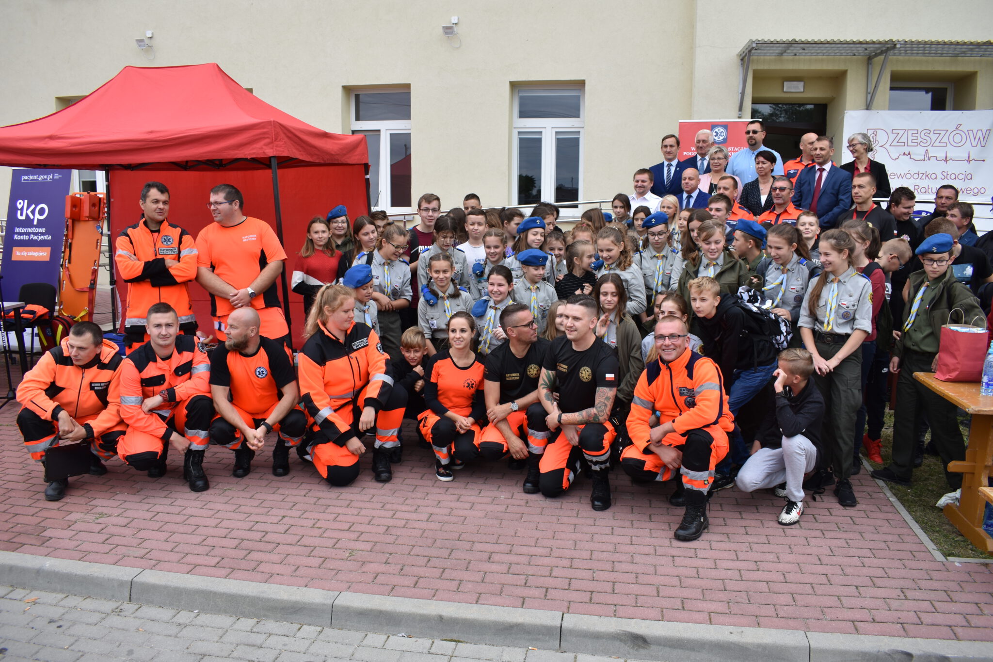 OTWARCIE STACJI POGOTOWIA RATUNKOWEGO W JEŻOWEM