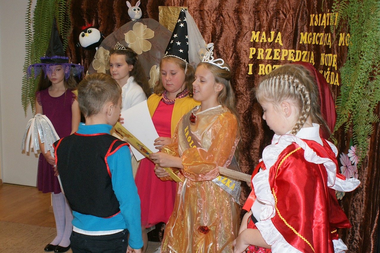 PASOWANIE NA CZYTELNIKÓW BIBLIOTEKI SZKOLNEJ